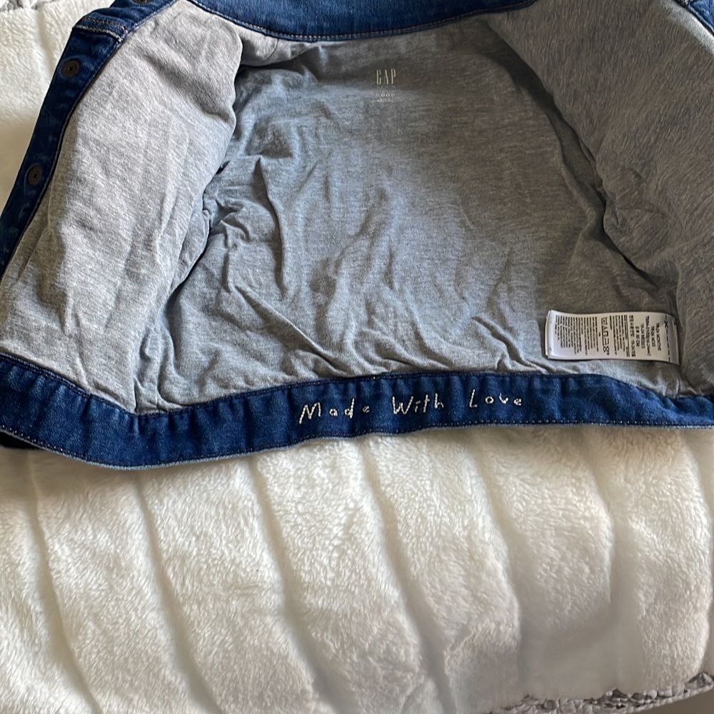 Gap Denim Kacket-18 to 24 mnths- blue- like new condition